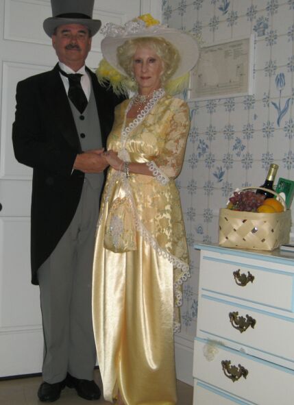 {short description of image}