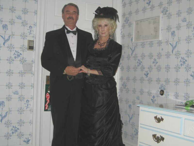 {short description of image}