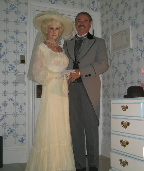 {short description of image}