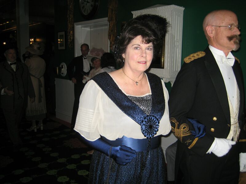 {short description of image}