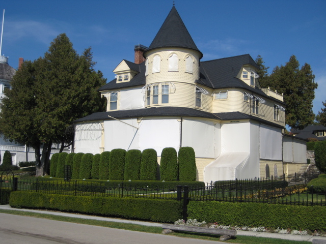 {short description of image}